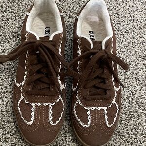 CUSH Brown Lace-Trim Sneakers